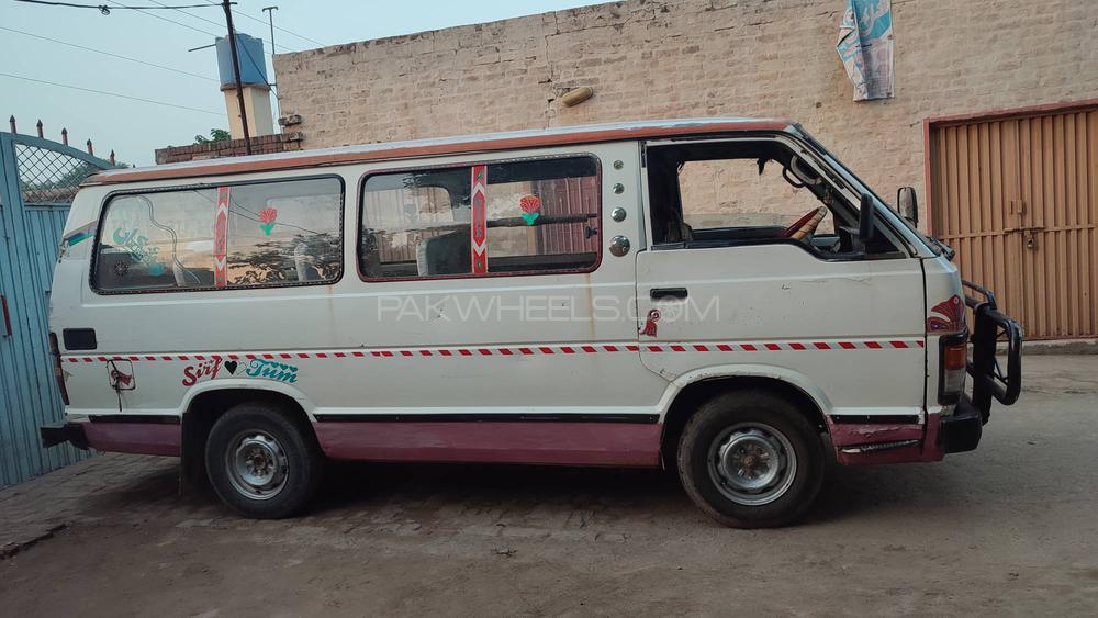 Toyota Hiace 1989 for Sale in Mandi bahauddin Toyota Hiace 1989 for Sale in Mandi bahauddin Image-5