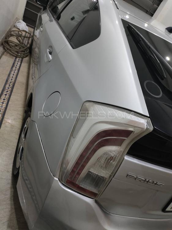 Toyota Prius 2012 for Sale in Lahore Toyota Prius 2012 for Sale in Lahore Image-2