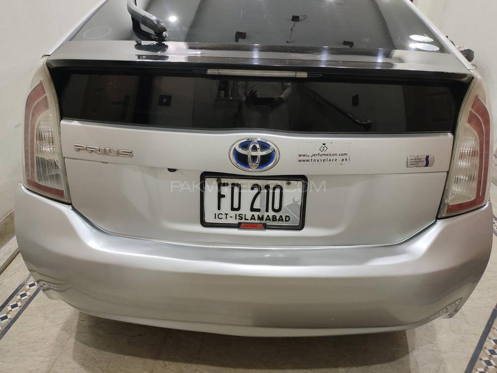 Toyota Prius 2012 for Sale in Lahore Toyota Prius 2012 for Sale in Lahore Image-18