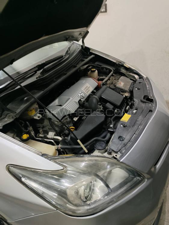 Toyota Prius 2012 for Sale in Lahore Toyota Prius 2012 for Sale in Lahore Image-13