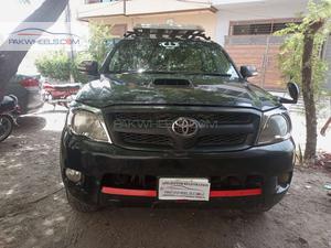 Toyota Hilux 2006 for Sale in Lahore