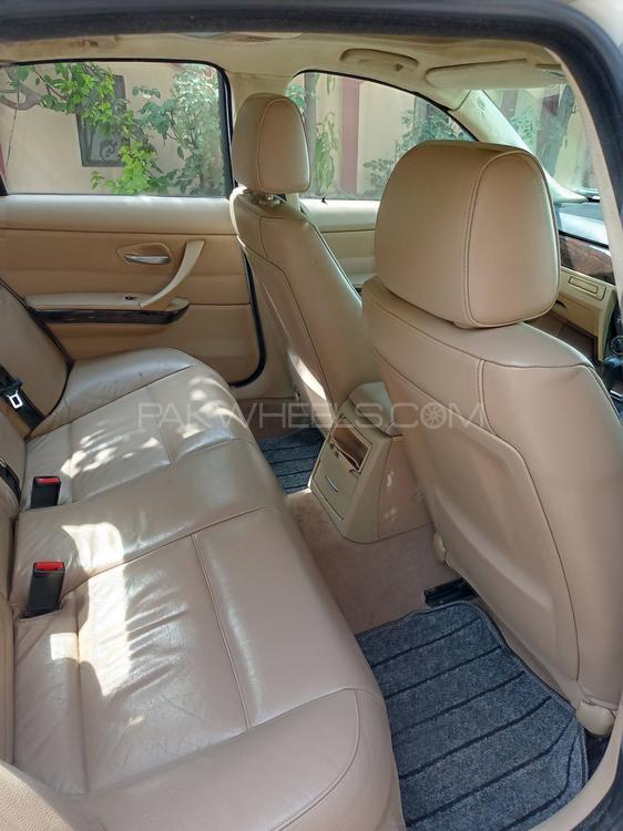 BMW 3 Series 2005 for Sale in Lahore BMW 3 Series 2005 for Sale in Lahore Image-14