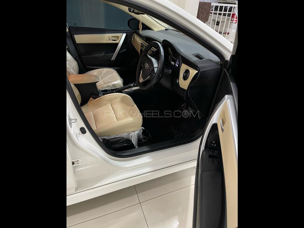 Toyota Corolla 2021 for Sale in Peshawar Toyota Corolla 2021 for Sale in Peshawar Image-6