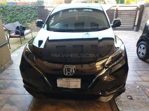 Honda Vezel Hybrid RS Honda Sensing  2016 for Sale in Islamabad