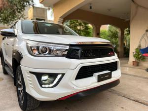 Toyota Hilux Revo V Automatic 2.8 2019 for Sale in Bahawalpur