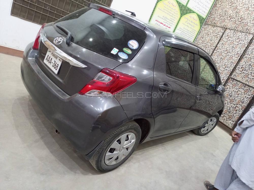 Toyota Vitz 2016 for Sale in Jatoi Image-1