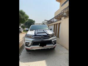 Toyota Hilux Revo G 2.8 2015 for Sale in Islamabad
