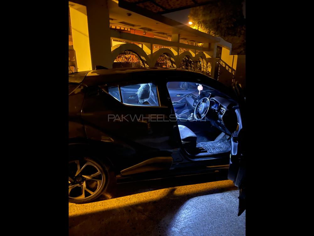 Toyota C-HR 2017 for Sale in Islamabad Image-1