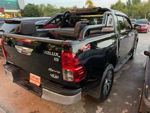 Toyota Hilux Revo V Automatic 3.0  2021 for Sale in Islamabad