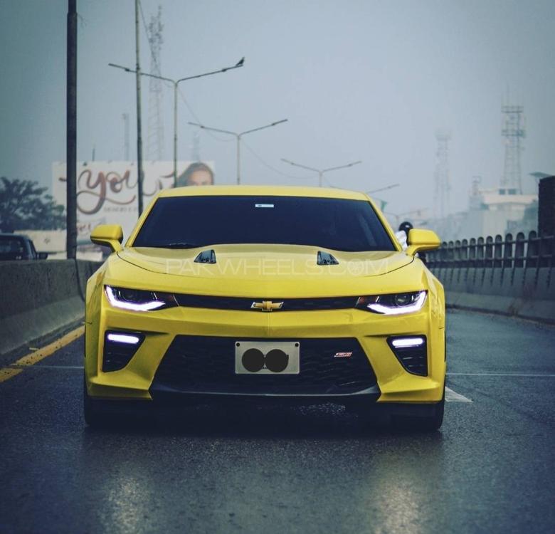 Chevrolet Camaro - 2017 Camaro Image-1