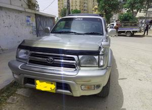 Toyota Surf SSR-G 2.7 2000 for Sale in Karachi