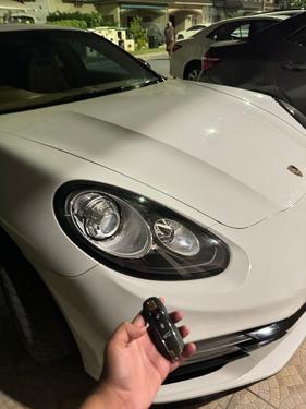 Porsche Panamera - 2014