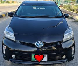 Toyota Prius S LED Edition 1.8 2012 for Sale in Peshawar