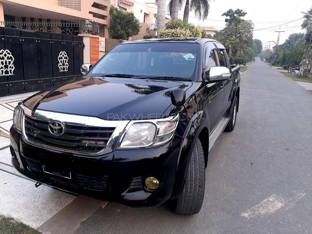 Toyota Hilux 2014 for Sale in Faisalabad Image-1