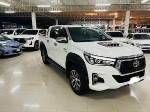 Toyota Hilux Revo V Automatic 3.0  2018 for Sale in Peshawar