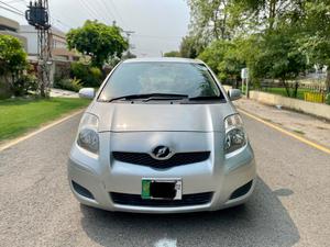 Toyota Vitz B 1.0 2008 for Sale in Lahore