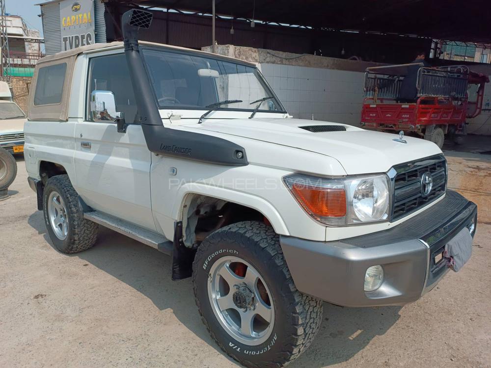 Toyota Land Cruiser 70 series 30th anniversary edition (facelift) 1995 ...