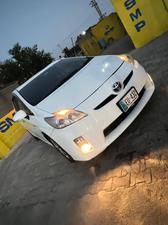 Toyota Prius S 1.8 2011 for Sale in Swabi