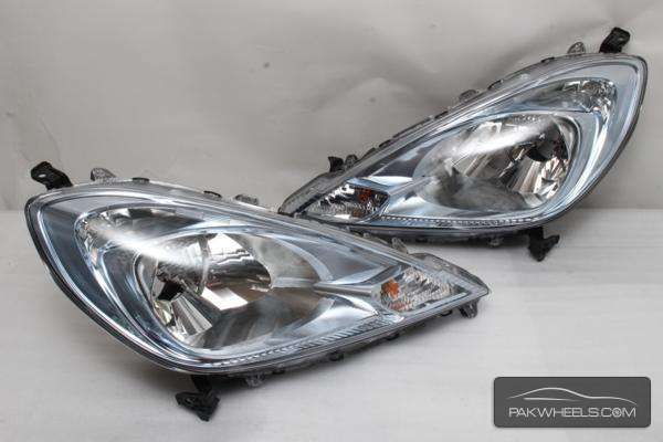 honda fit hybrid front headlight pair For Sale Image-1