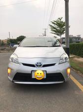 Toyota Prius S 2016 for Sale in Faisalabad