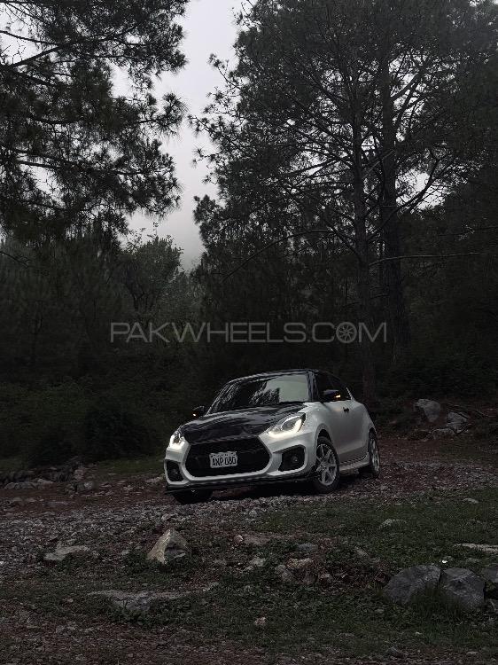 Suzuki Swift - 2022 Swiftie  Image-1