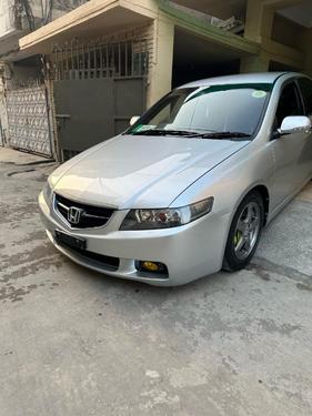 Honda Accord - 2004