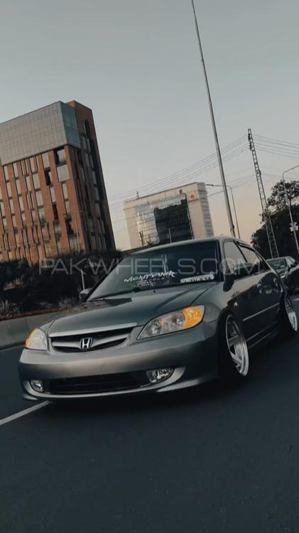 Honda Civic - 2005 Night crawler  Image-1