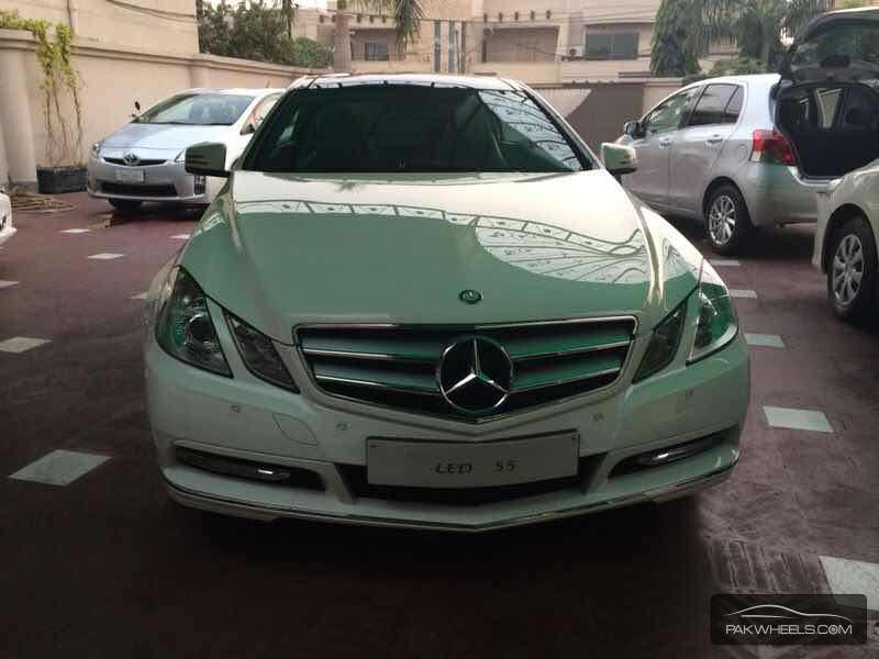 Mercedes Benz E Class Coupe 2013 for Sale in Lahore Image-1