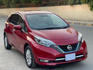 Nissan Note MEDALIST 2017 for Sale in Faisalabad