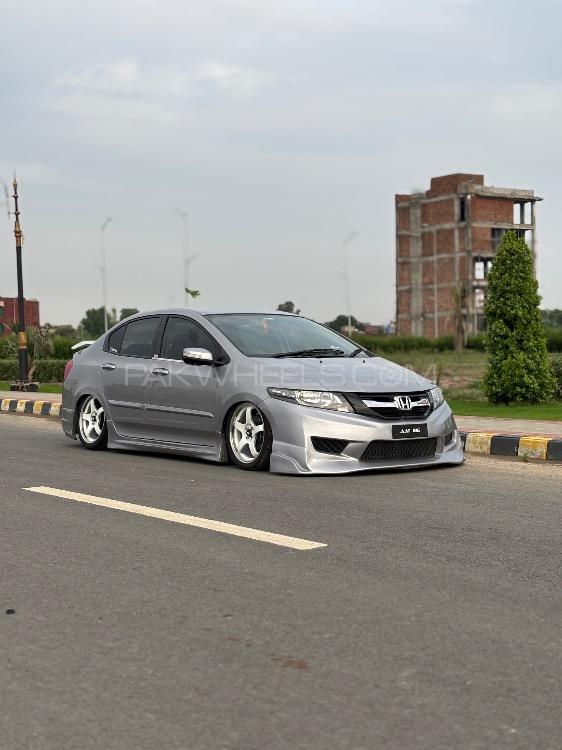 ہونڈا سٹی - 2020 Silverado Image-1