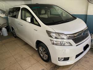Toyota Alphard Hybrid G L PACKAGE 2012 for Sale in Lahore