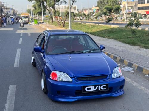 ہونڈا سوک - 2000