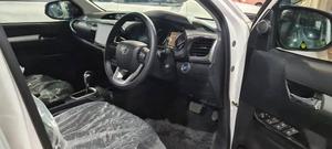 Toyota Hilux Revo V Automatic 2.8 2022 for Sale in Quetta