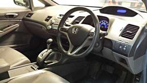 Multimedia Steering,  Cruise Control, Leather Heating seats.