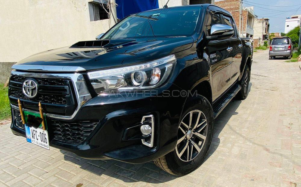 Toyota Hilux 2017 for Sale in Jhang Image-1