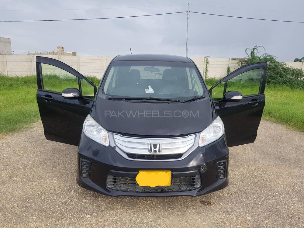 Honda Freed + Hybrid B 2012 For Sale In Karachi | PakWheels