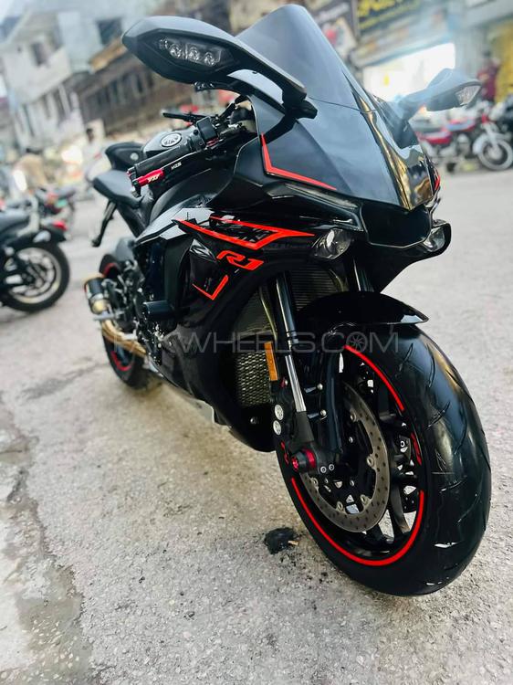 Yamaha YZF-R1 2016 for Sale Image-1