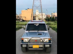 Mitsubishi Pajero Exceed 2.5D 1988 for Sale in Lahore