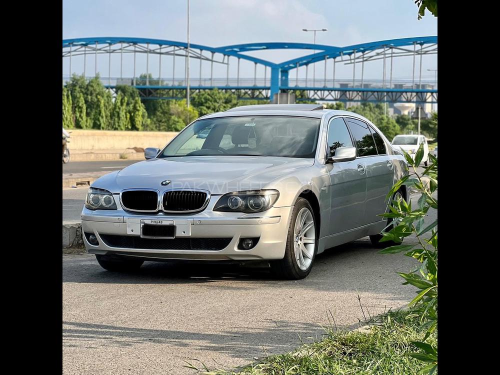 Бмв 735i 2004