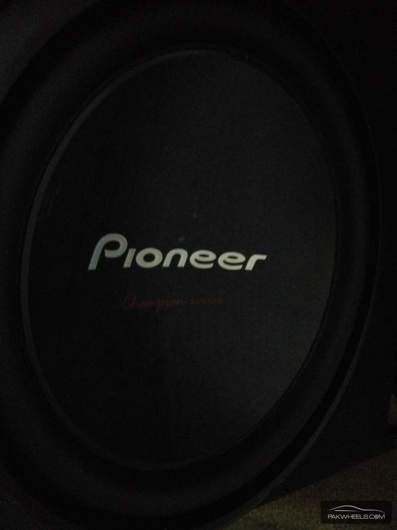 Pioneer 12" sub woofer For Sale Image-1