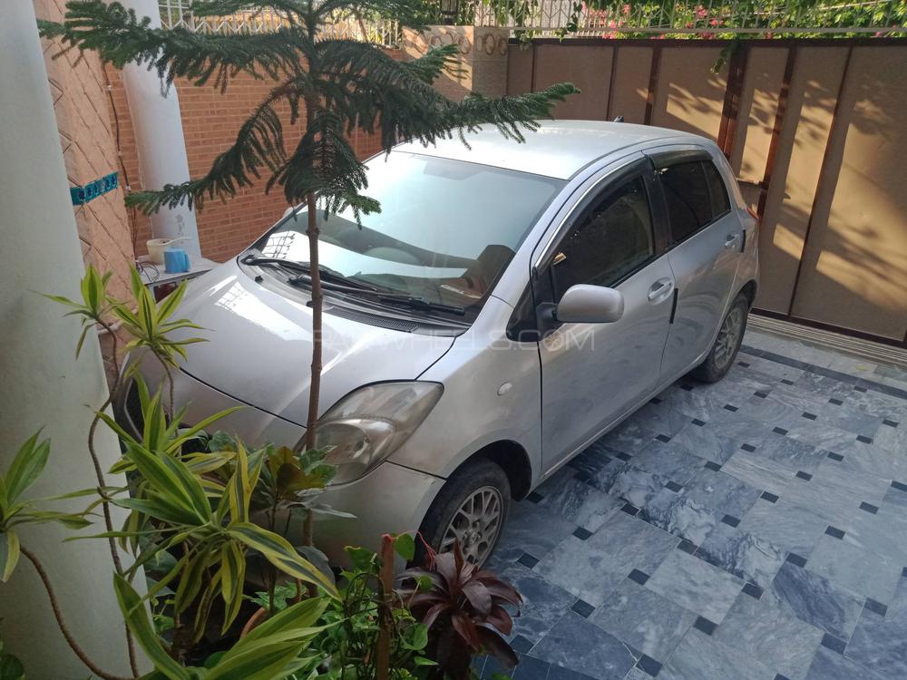 Toyota Vitz 2005 for Sale in Sialkot Image-1