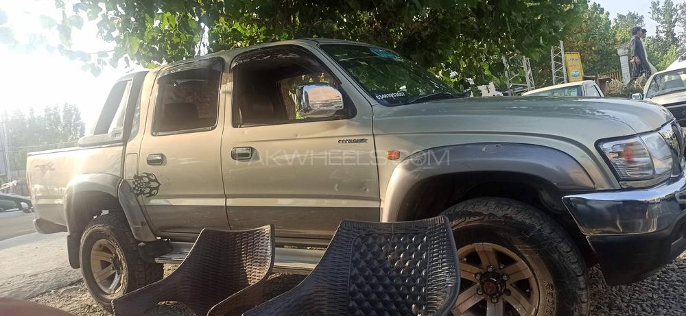 Toyota Hilux 2002 for Sale in Swatmingora Image-1