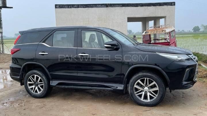 Toyota Fortuner 2.7 VVTi 2017 for sale in Gujrat | PakWheels