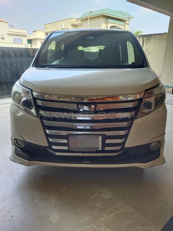 Toyota Noah 2014 for Sale in Islamabad Image-1