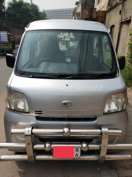 Daihatsu hijet 2018