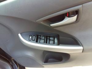 Toyota Prius S LED Edition 1.8 2010 for Sale in Peshawar