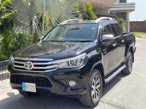 Toyota Hilux 2020 for Sale in Mandi bahauddin