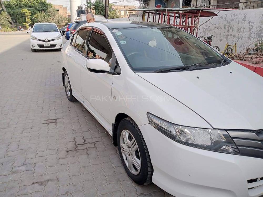 Honda City 1.3 i-VTEC 2014 for sale in Lahore | PakWheels