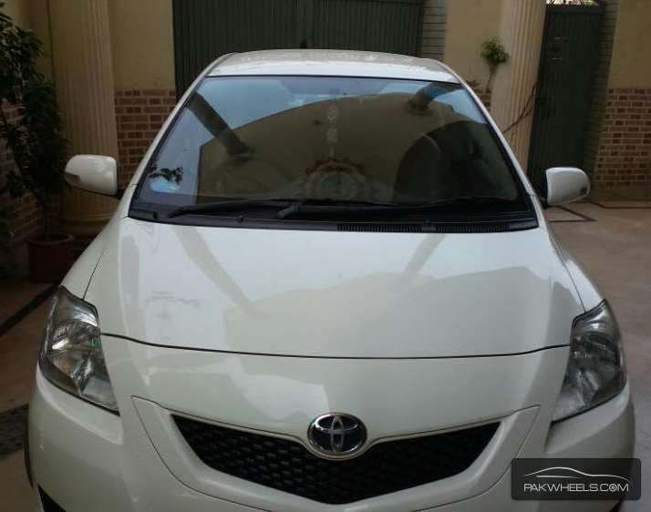 Toyota Belta 2014 for Sale in Lahore Image-1