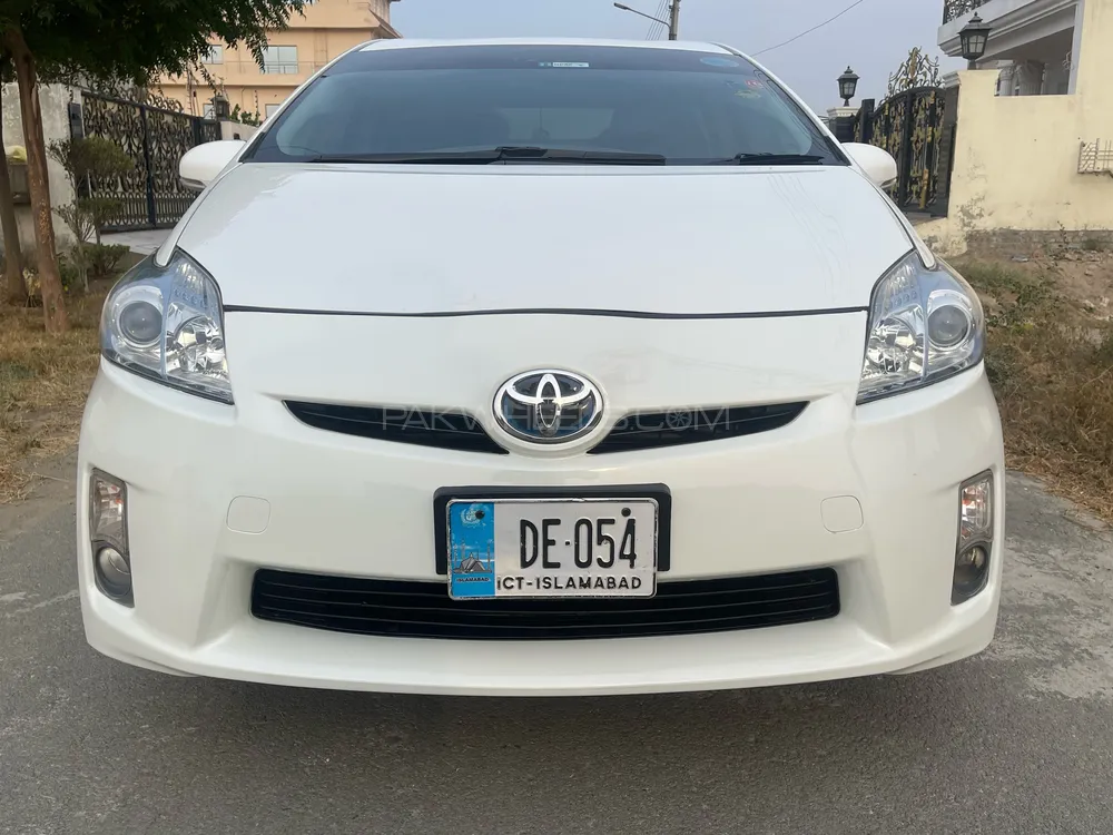 Toyota Prius 2011 for Sale in Lahore Image-1